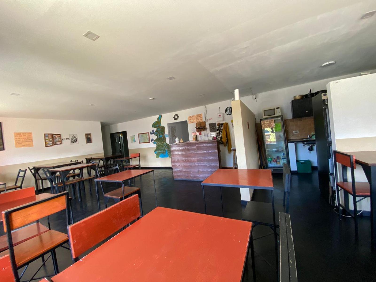Hostel El Paredon El Chalten Ngoại thất bức ảnh